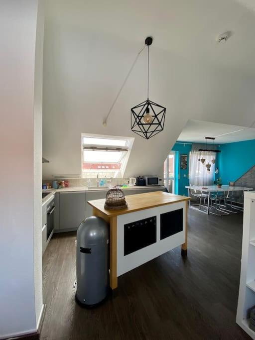 Light Flow Stylish Attic House. M. Balcony *