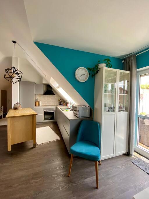 Light Flow Stylish Attic House. M. Balcony Apartment *